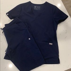 FIGS Navy Scrubs
